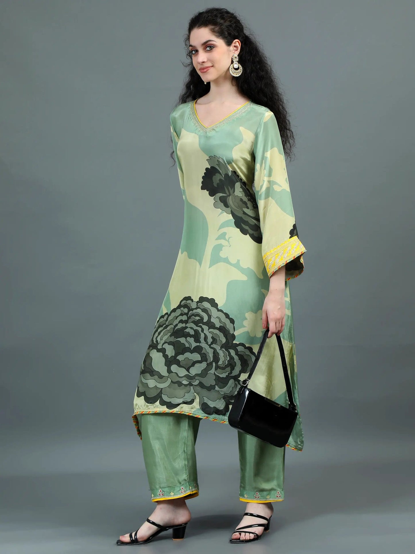 Posh Pastel Green Floral Print Kurti Set with Pockets