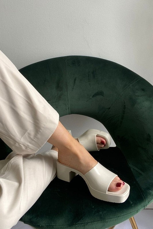 ROSE SLIP ON COMFORTABLE HEELS Off White