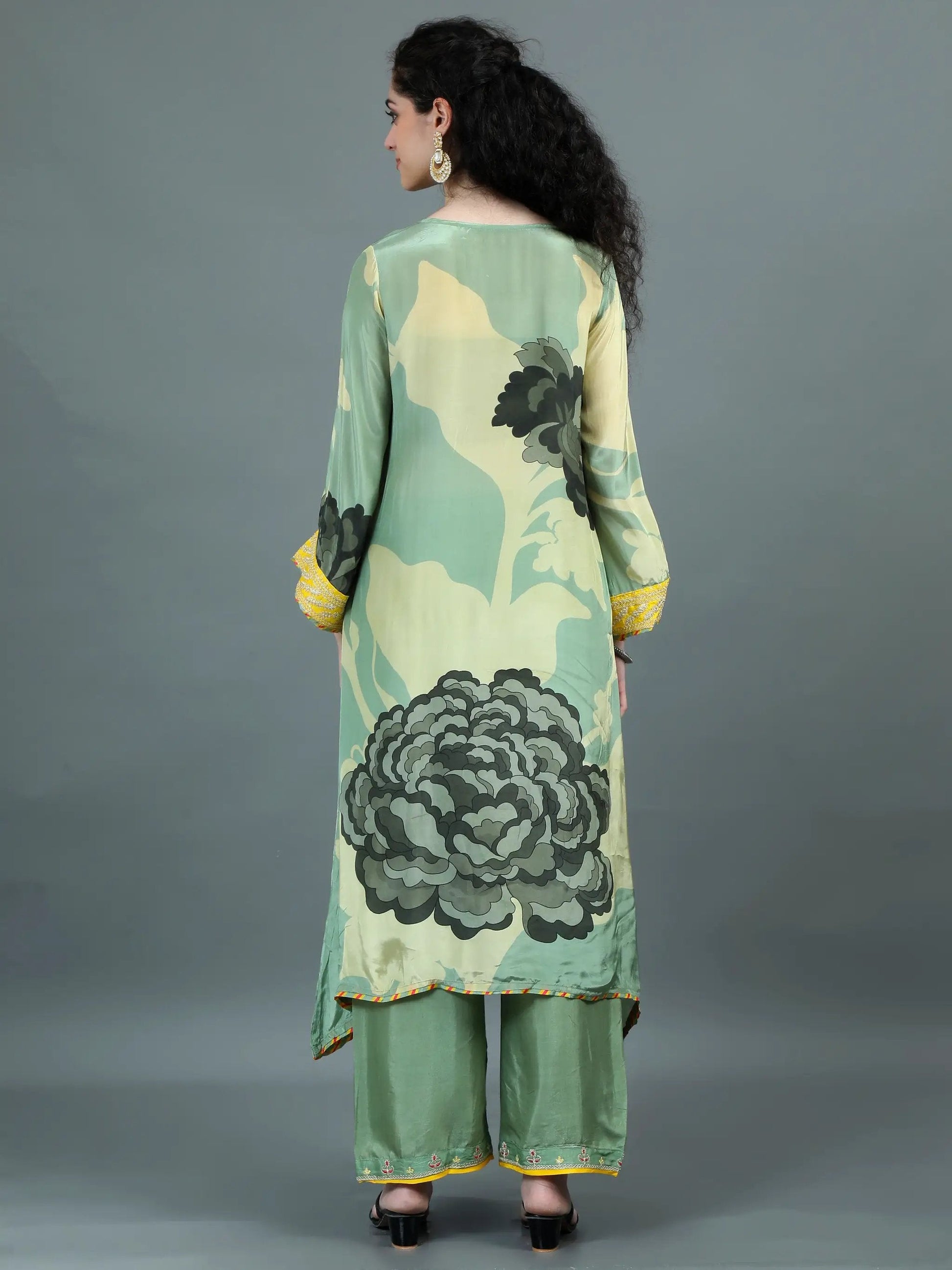 Posh Pastel Green Floral Print Kurti Set with Pockets