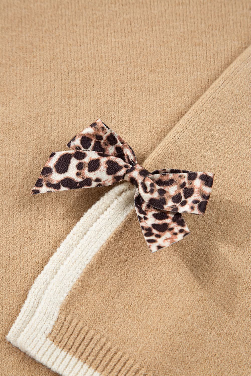 Racing Red Leopard Bow Decor Split Cuffs Contrast Trim Sweater