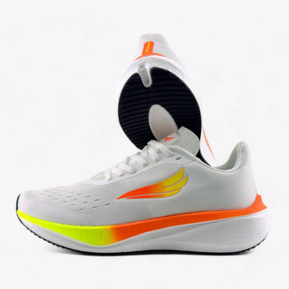 APUS White Women Long-Distance Trainer