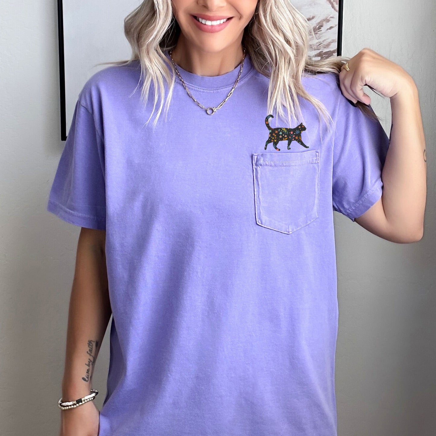 Cat Lover Kitty with flowers Comfort Colors Pocket T Shirt Violet