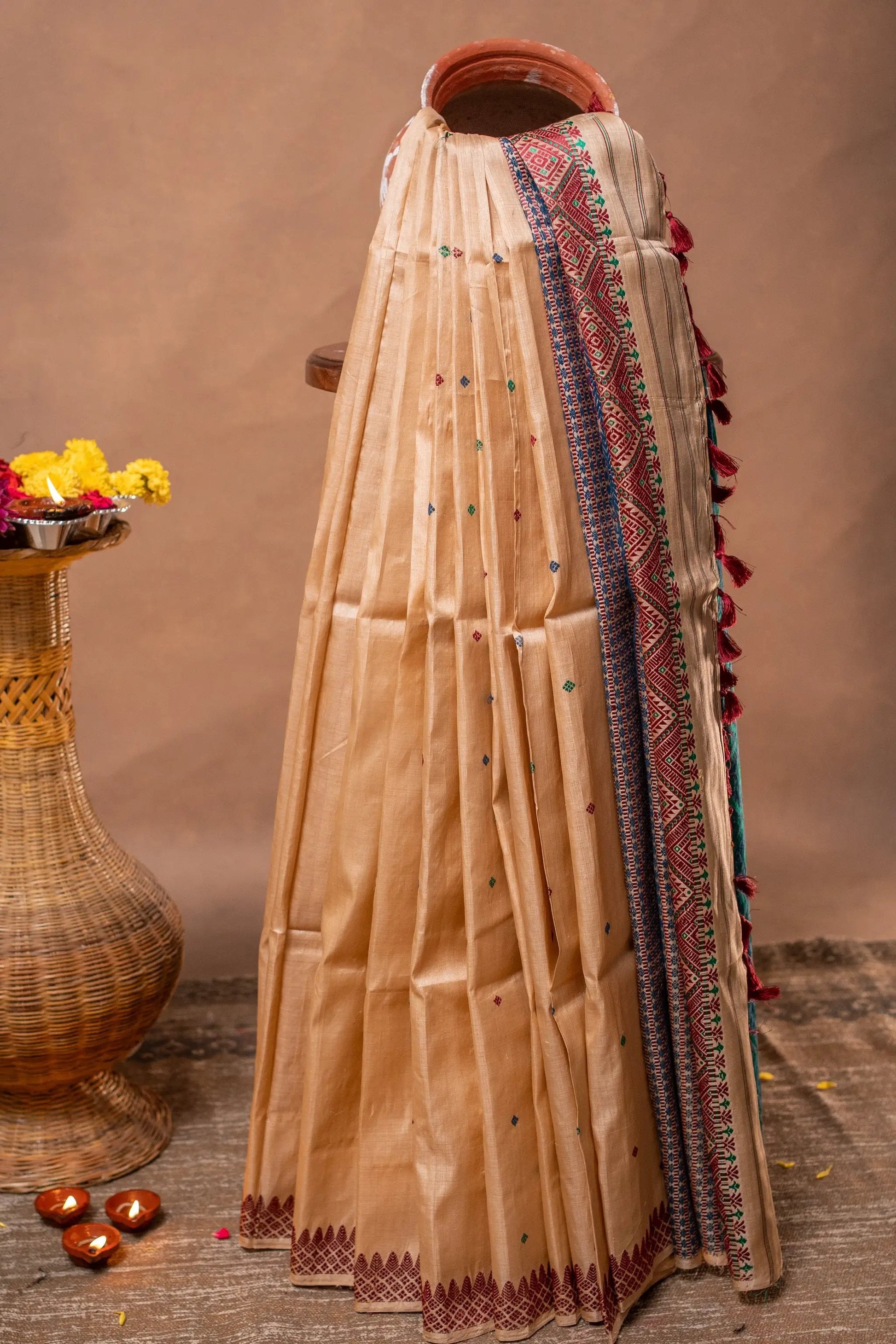 Assam Handloom Pure Tussar Silk Saree – Temple Border Weave in Festive Ivory and Multicolor Pallu Multicolor One size