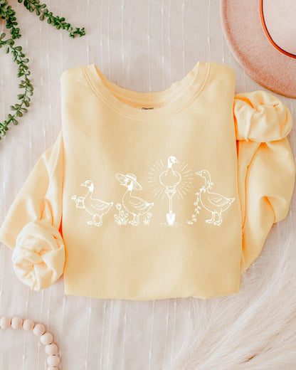 Goose Gardening Plant Lady Comfort Colors Garment-Dyed Sweatshirt – Floral Nature Graphic Butter
