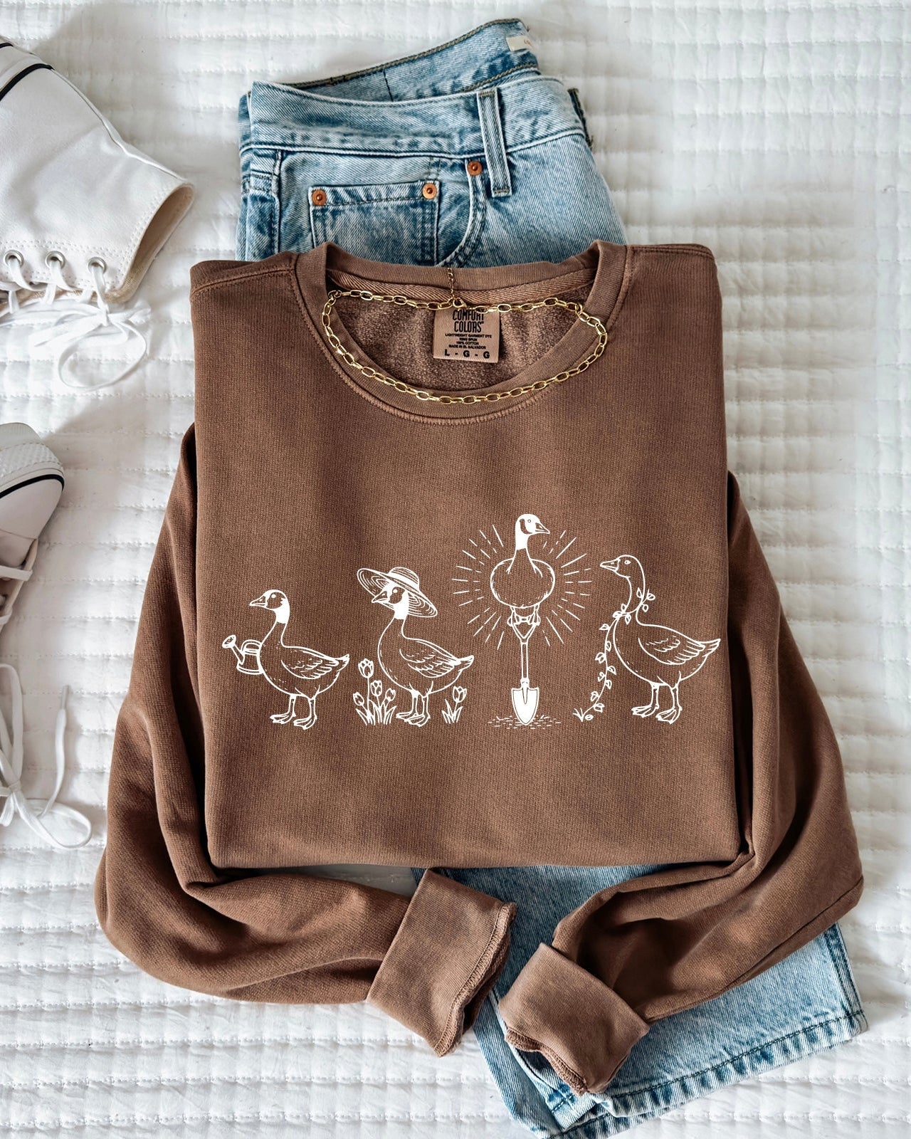 Goose Gardening Plant Lady Comfort Colors Garment-Dyed Sweatshirt – Floral Nature Graphic Espresso