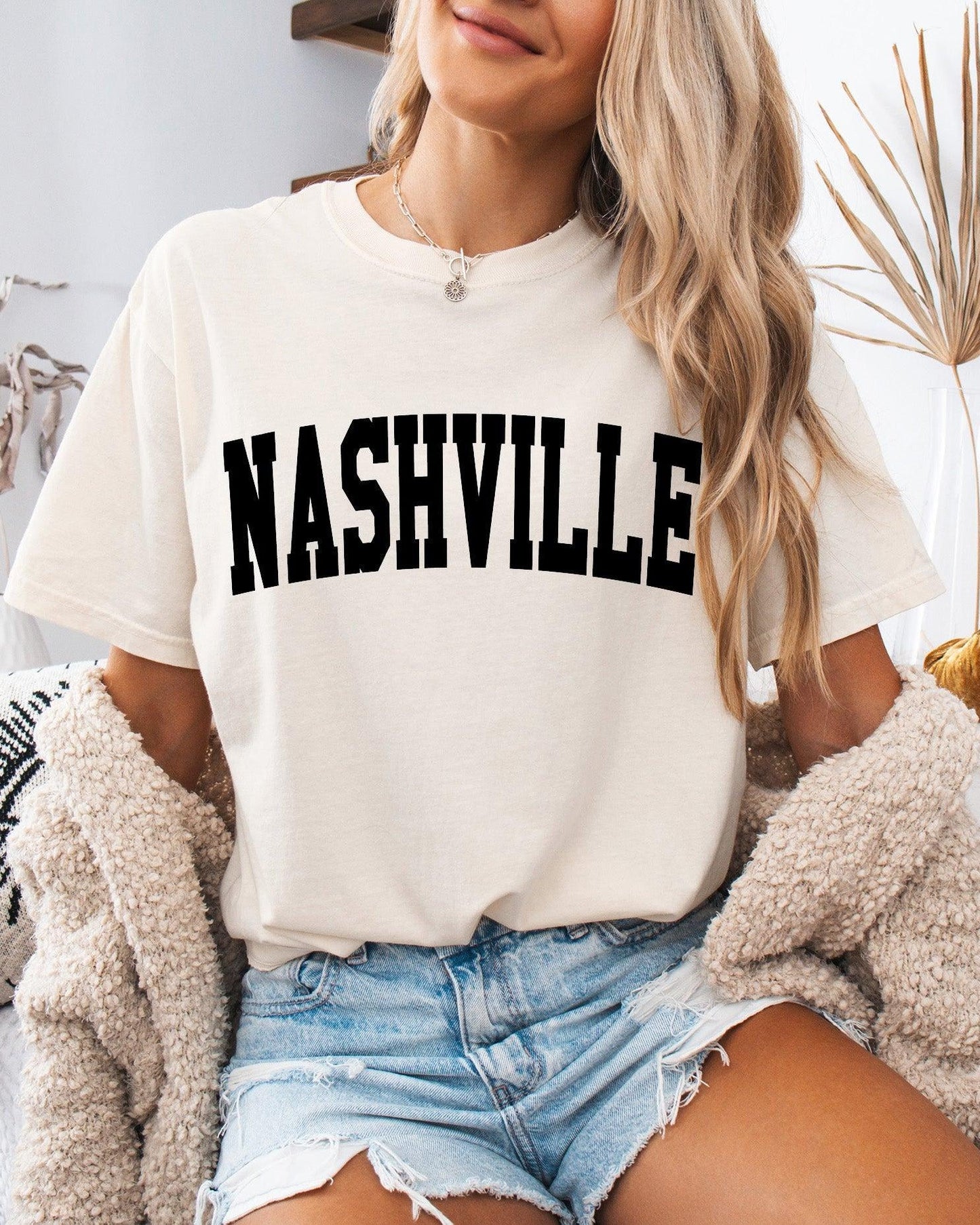Nashville City Comfort Colors T-Shirt – Garment-Dyed Vintage Travel Graphic Tee Ivory
