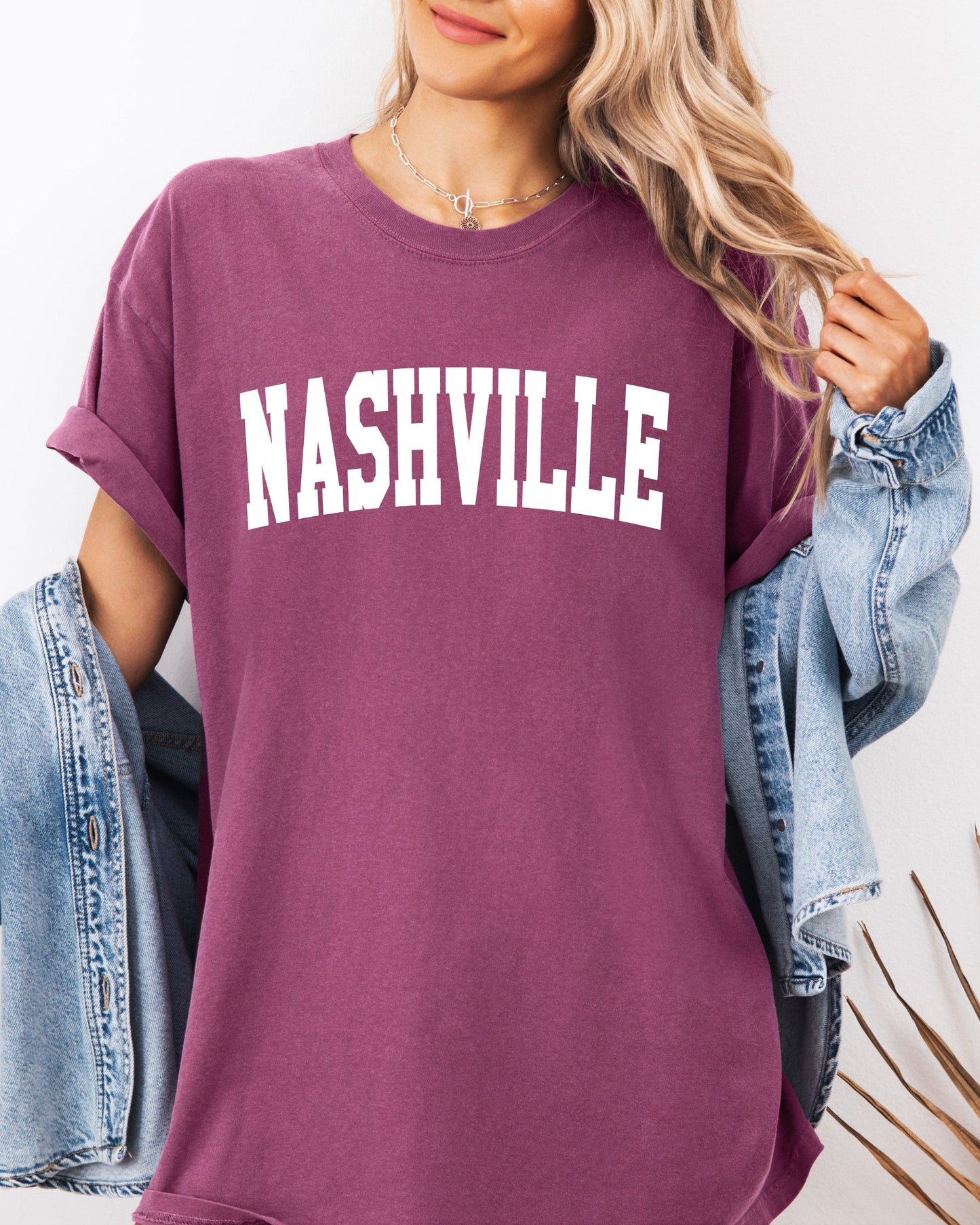 Nashville City Comfort Colors T-Shirt – Garment-Dyed Vintage Travel Graphic Tee Berry