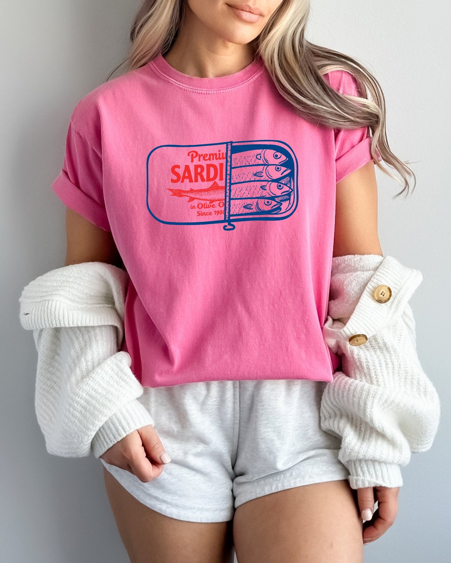 Sardines & Salmon Fish Comfort Colors T-Shirt – Nature Camping Hiking Outdoor Can Graphic Tee Crunchberry