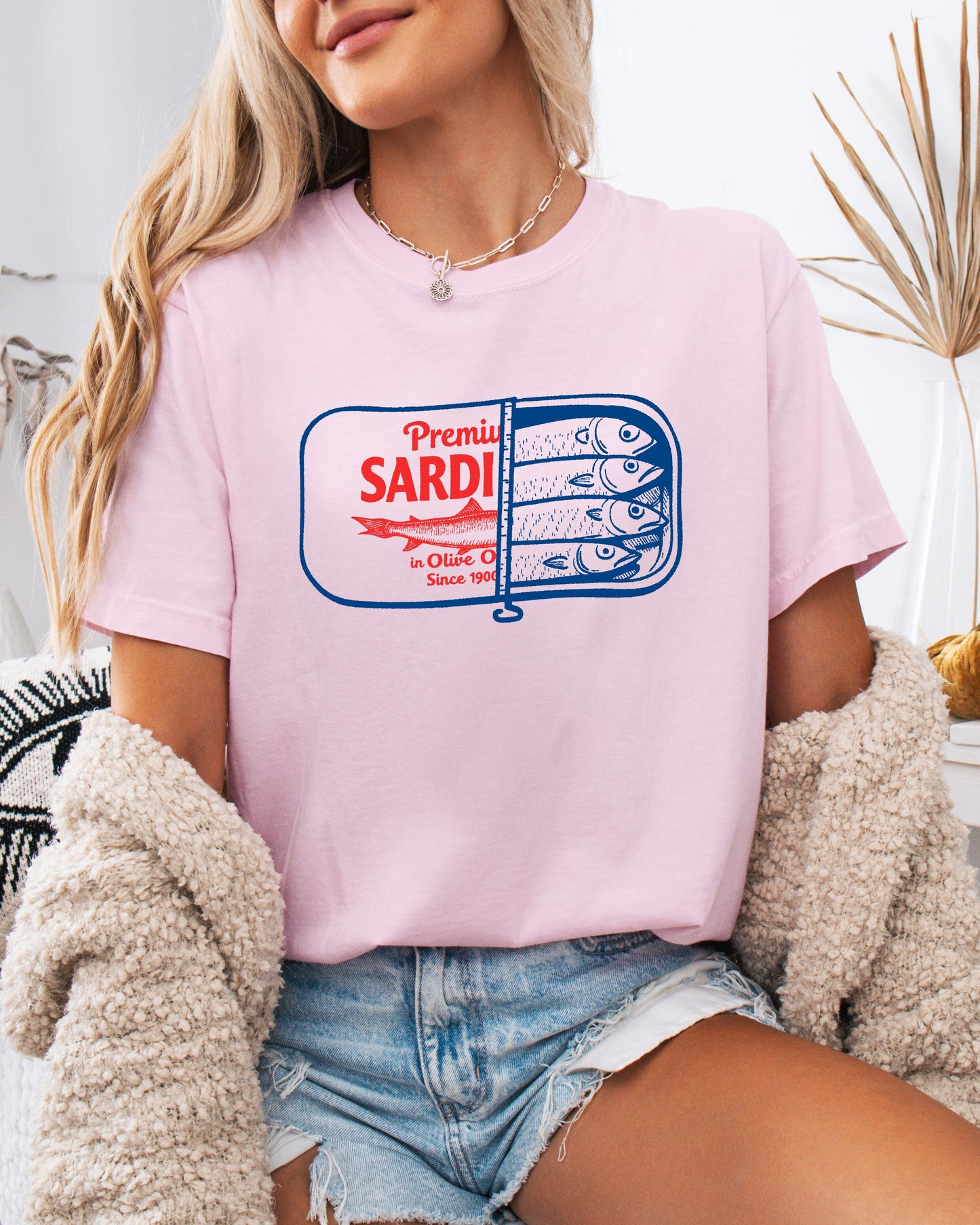 Sardines & Salmon Fish Comfort Colors T-Shirt – Nature Camping Hiking Outdoor Can Graphic Tee Blossom