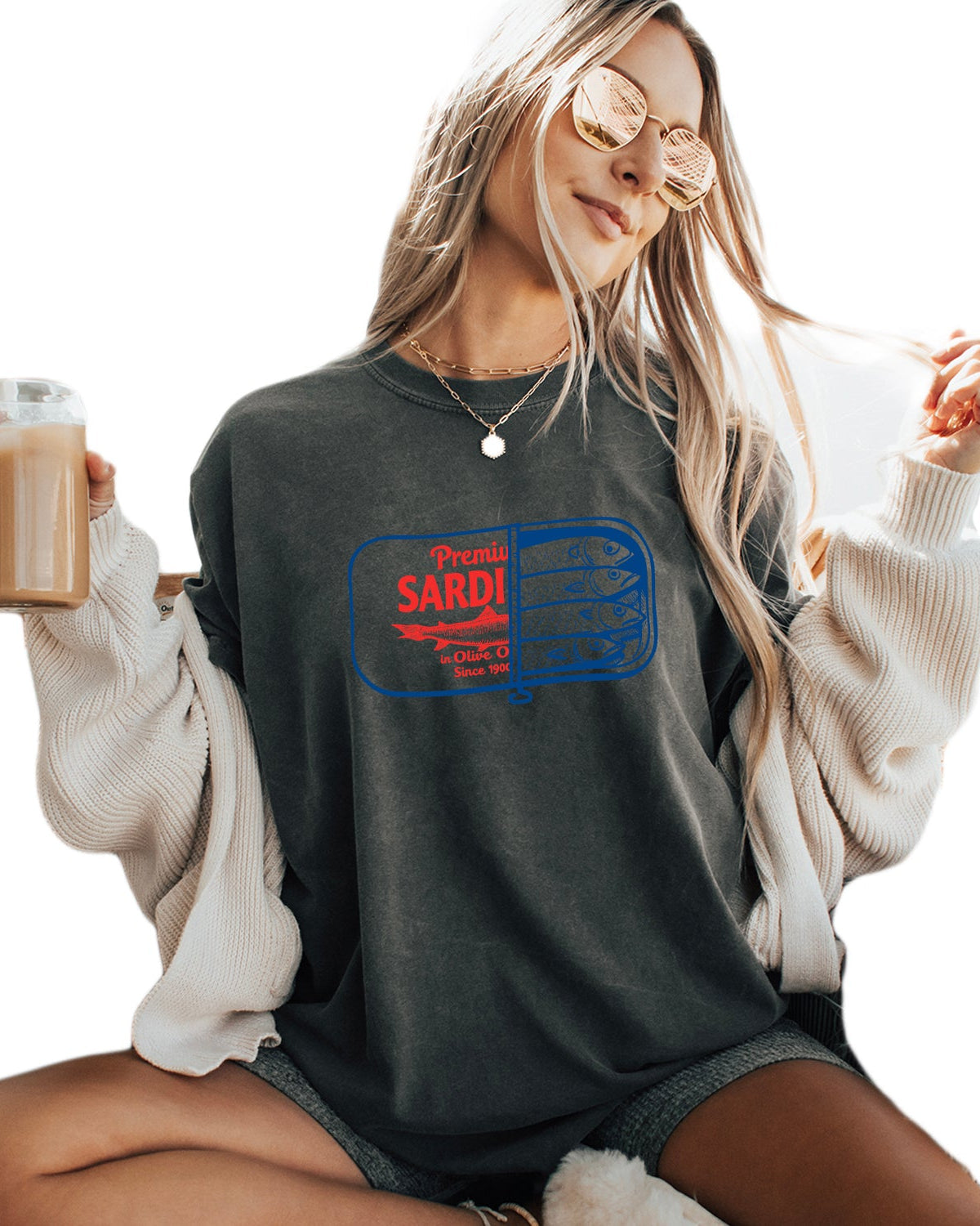 Sardines & Salmon Fish Comfort Colors T-Shirt – Nature Camping Hiking Outdoor Can Graphic Tee Pepper