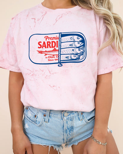 Sardines & Salmon Fish Comfort Colors T-Shirt – Nature Camping Hiking Outdoor Can Graphic Tee Clay