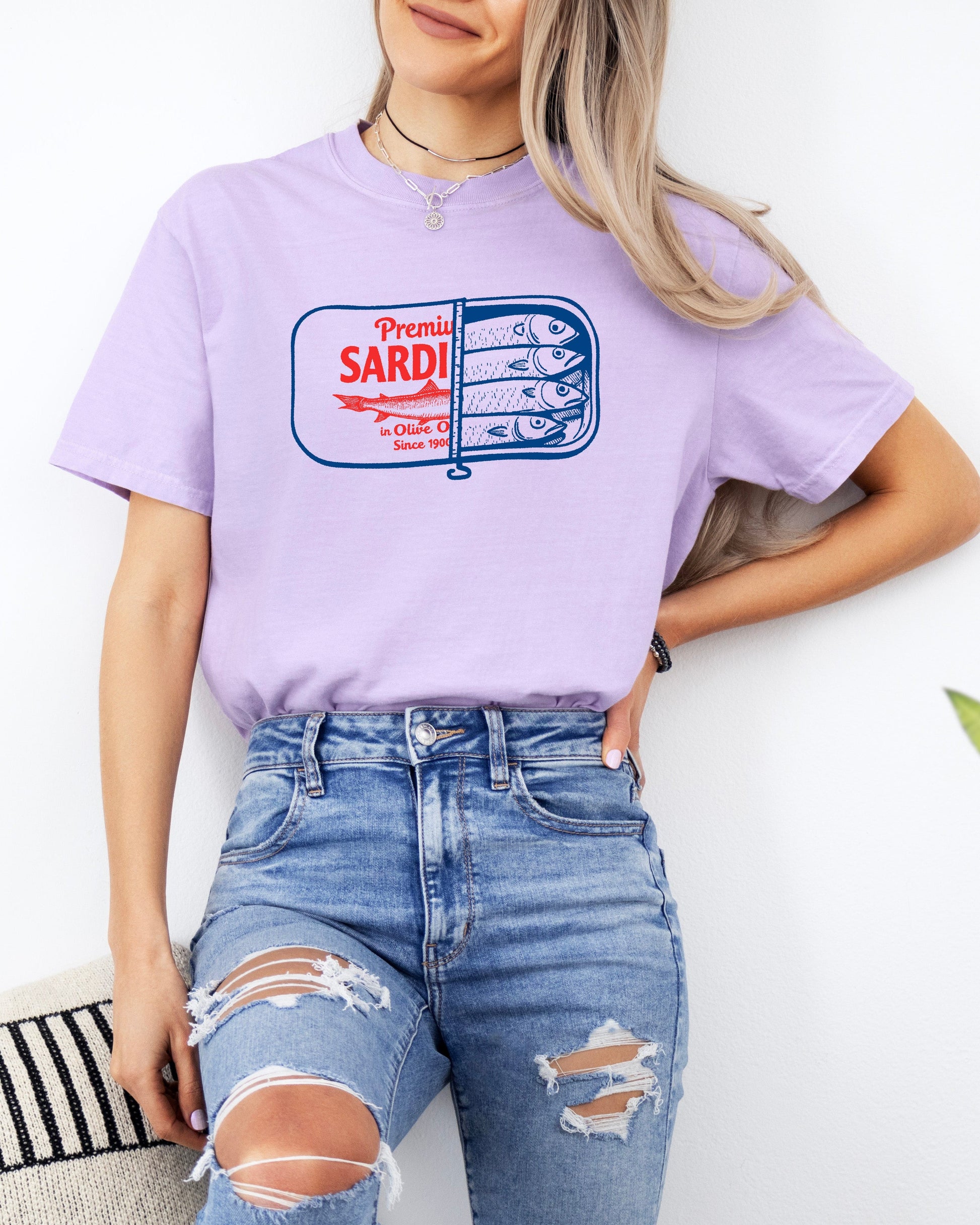 Sardines & Salmon Fish Comfort Colors T-Shirt – Nature Camping Hiking Outdoor Can Graphic Tee Orchid