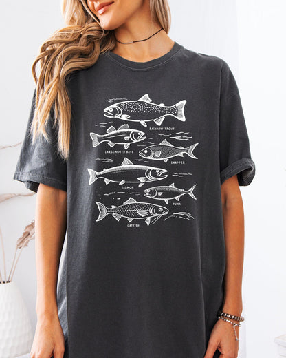 Sardines & Salmon Fish Comfort Colors T-Shirt – Nature Camping Hiking Outdoor Can Graphic Tee Pepper