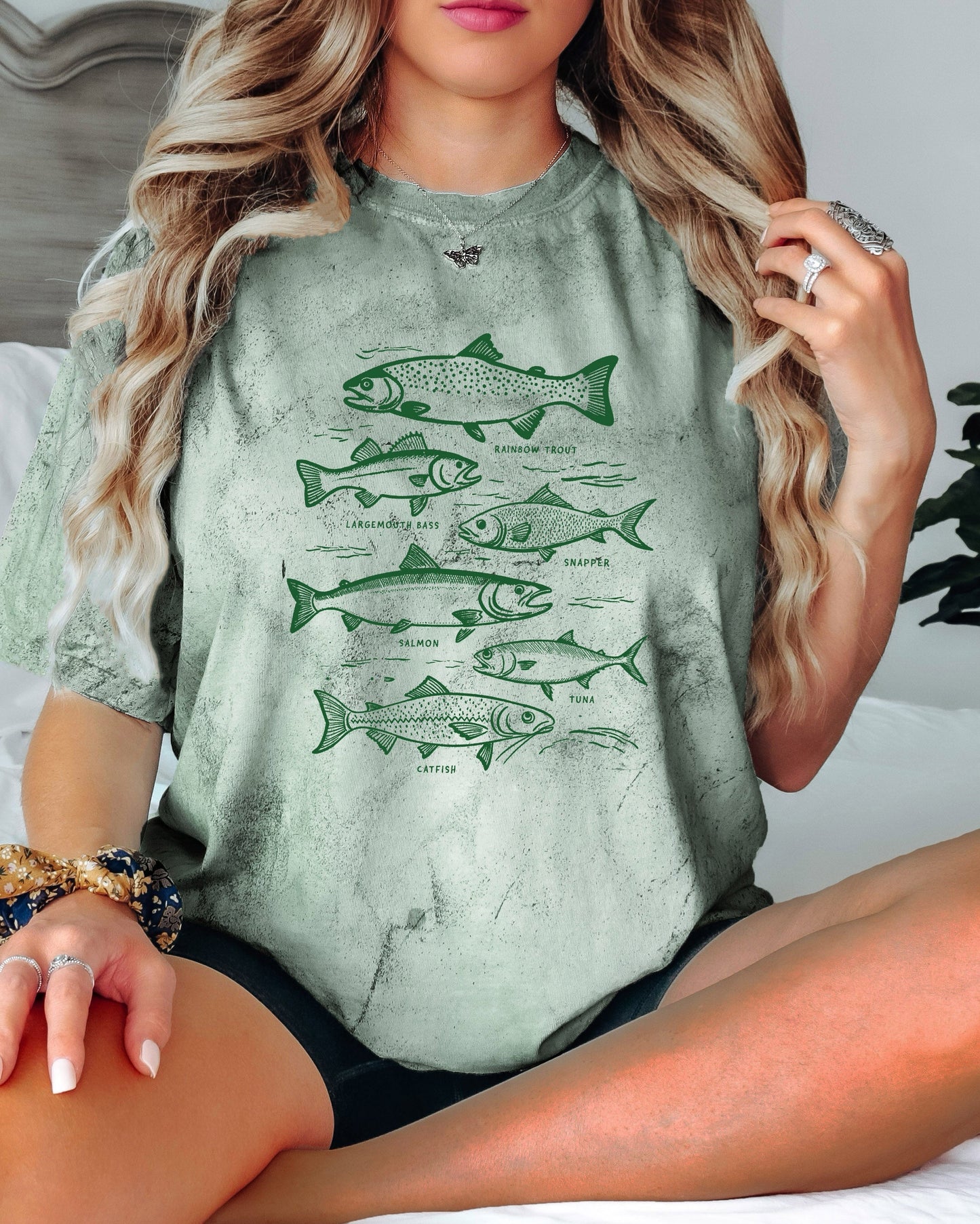 Sardines & Salmon Fish Comfort Colors T-Shirt – Nature Camping Hiking Outdoor Can Graphic Tee Fern