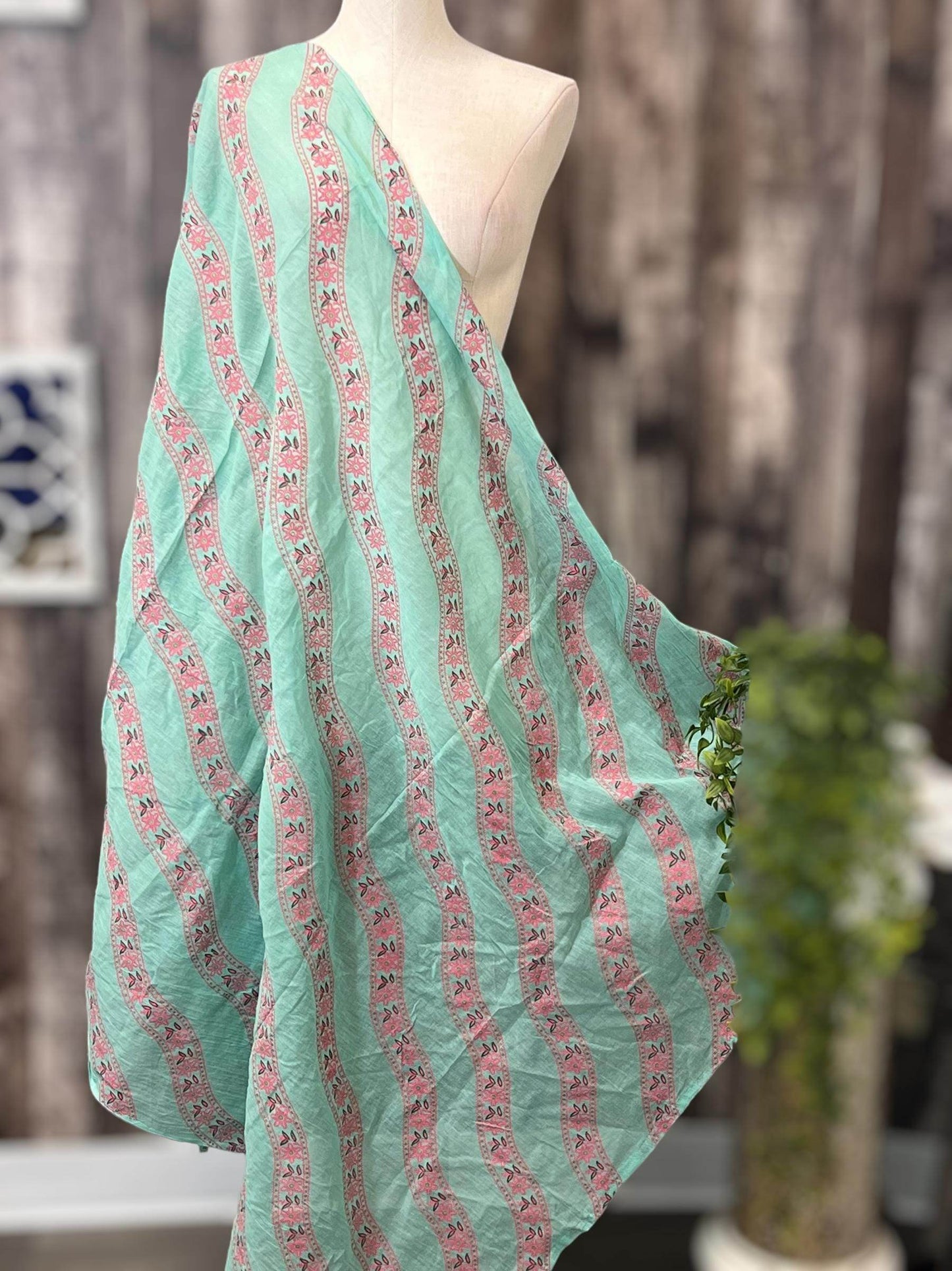 Printed cotton dupatta Light green