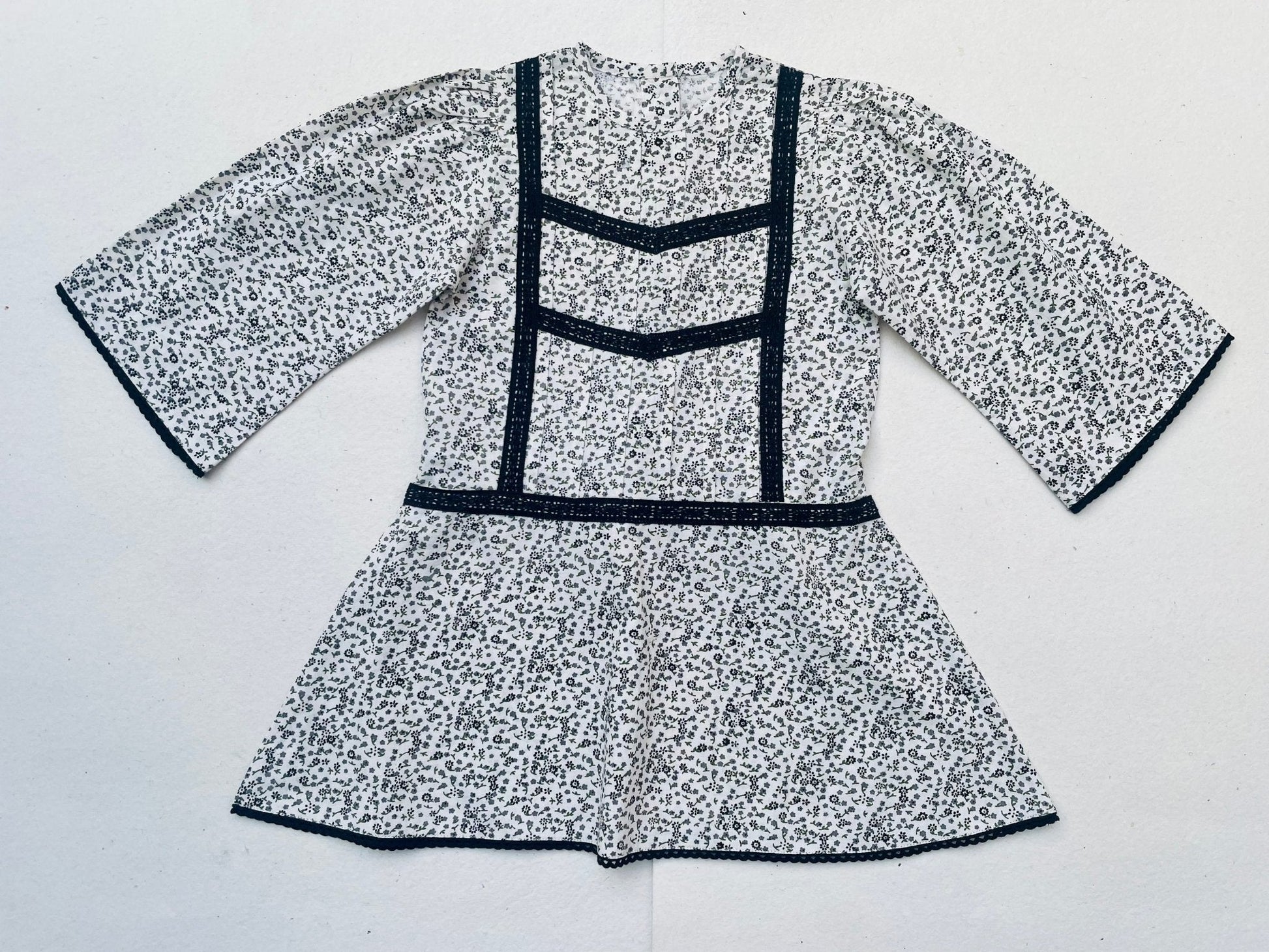 Lace Yoke Off-White & Grey Printed Dress