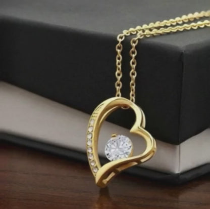 Forever Love Necklace – Meaningful Gift for Mom